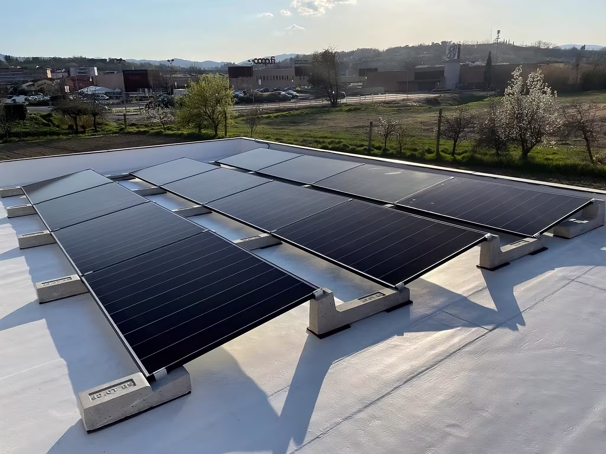 Impianto fotovoltaico su Tetto con Supporti-0